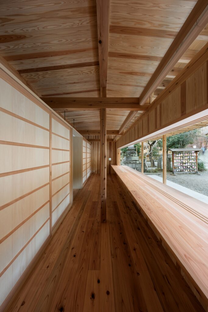 内観　構造　開口部